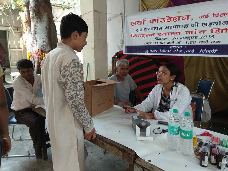 Health check-up and medicine distribution camp at Purana Qila Road, New Delhi